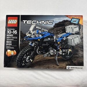 Lego Technic BMW R 1200 GS Adventure Set - Blue and Black